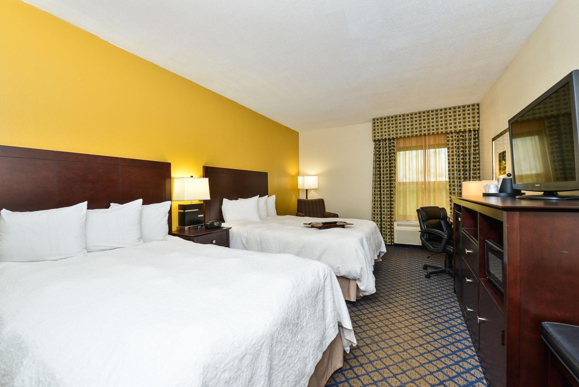Hampton Inn Petersburg-Fort Gregg Adams Exterior photo
