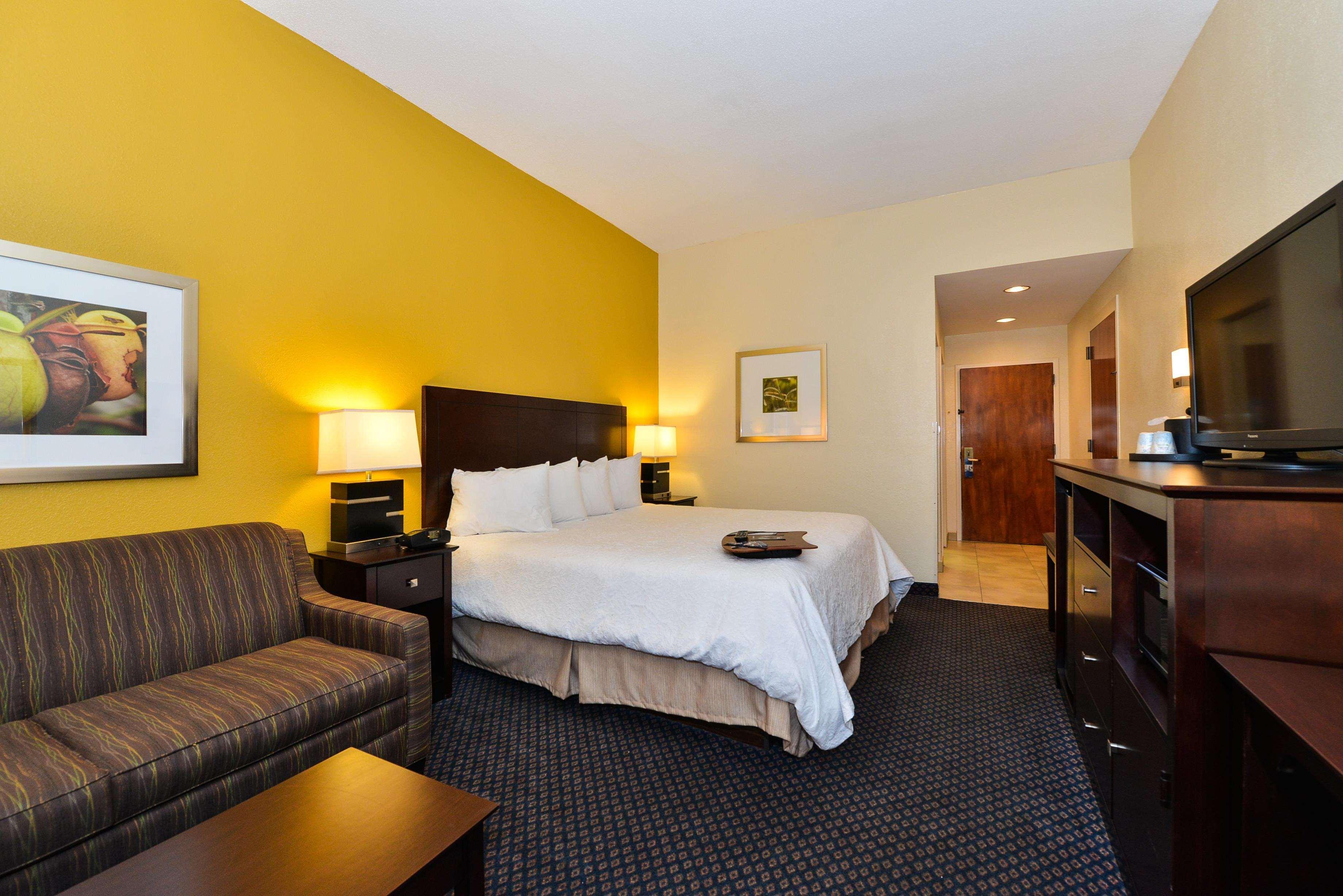 Hampton Inn Petersburg-Fort Gregg Adams Exterior photo
