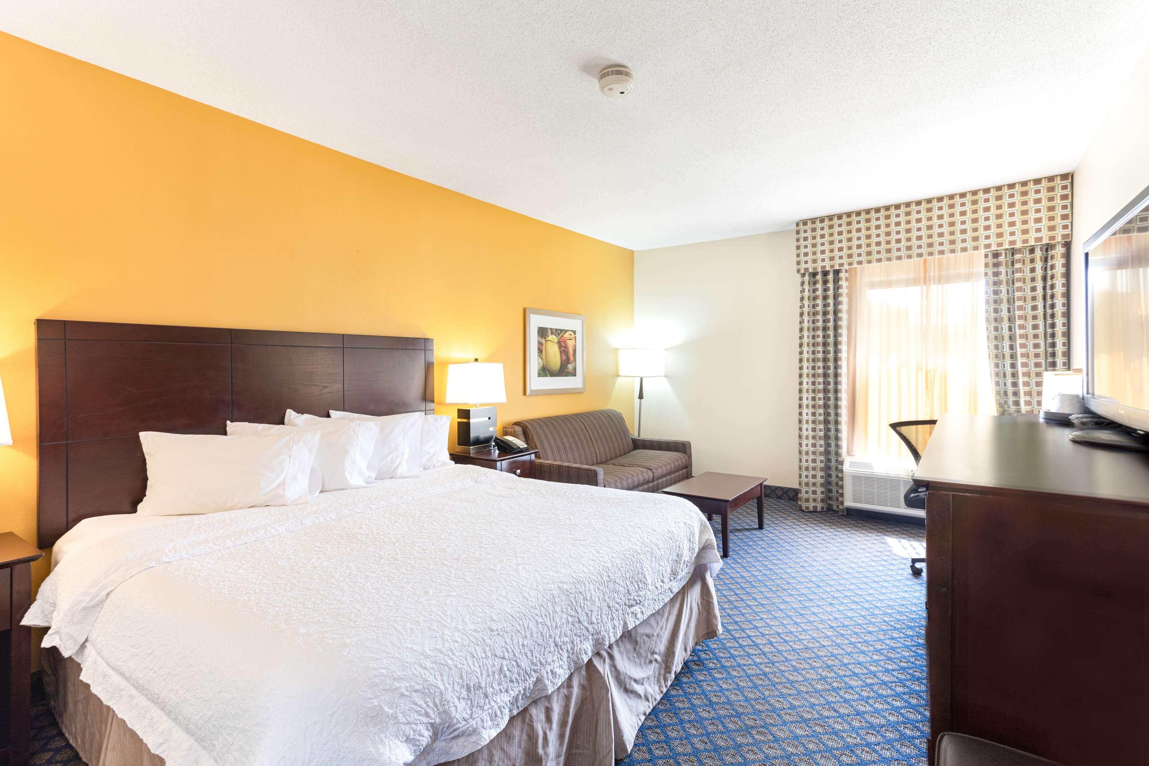 Hampton Inn Petersburg-Fort Gregg Adams Exterior photo