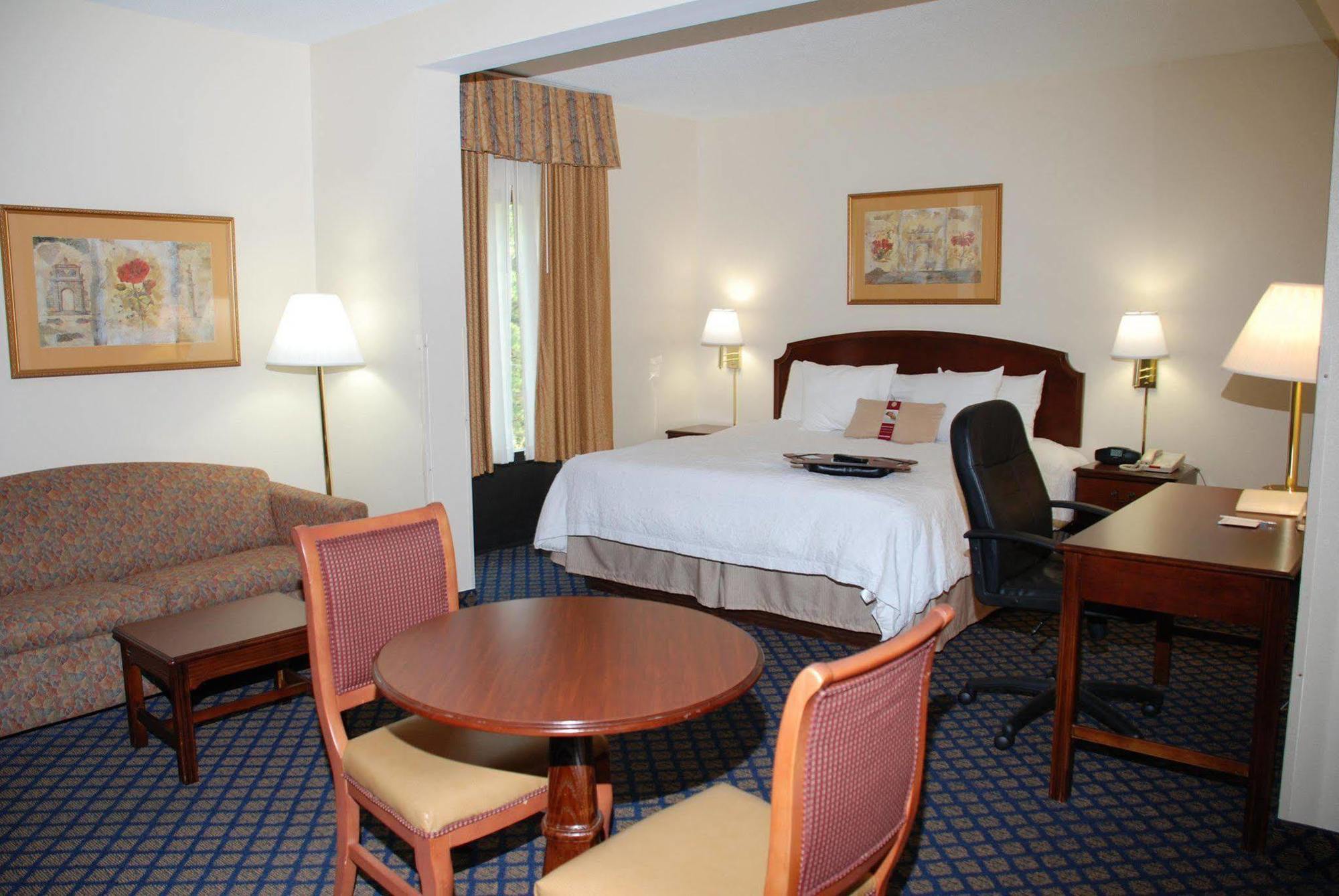 Hampton Inn Petersburg-Fort Gregg Adams Room photo